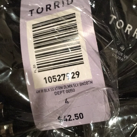 Torrid embellished Top - Picture 6 of 6